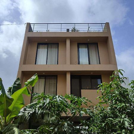 Rising Dust Villa Lonavala Exterior foto